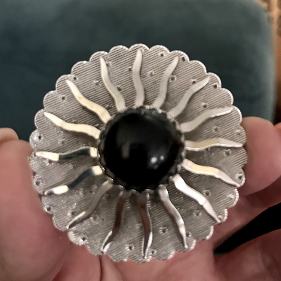 Sarah Coventry Jewelry - Vintage Sara Coventry Brooch Great Condition 1 owner